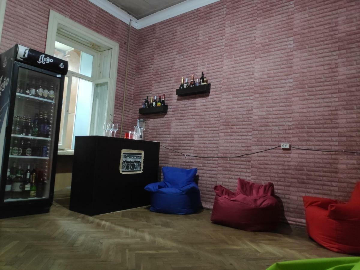 Amoun Hostel Тбилиси Екстериор снимка